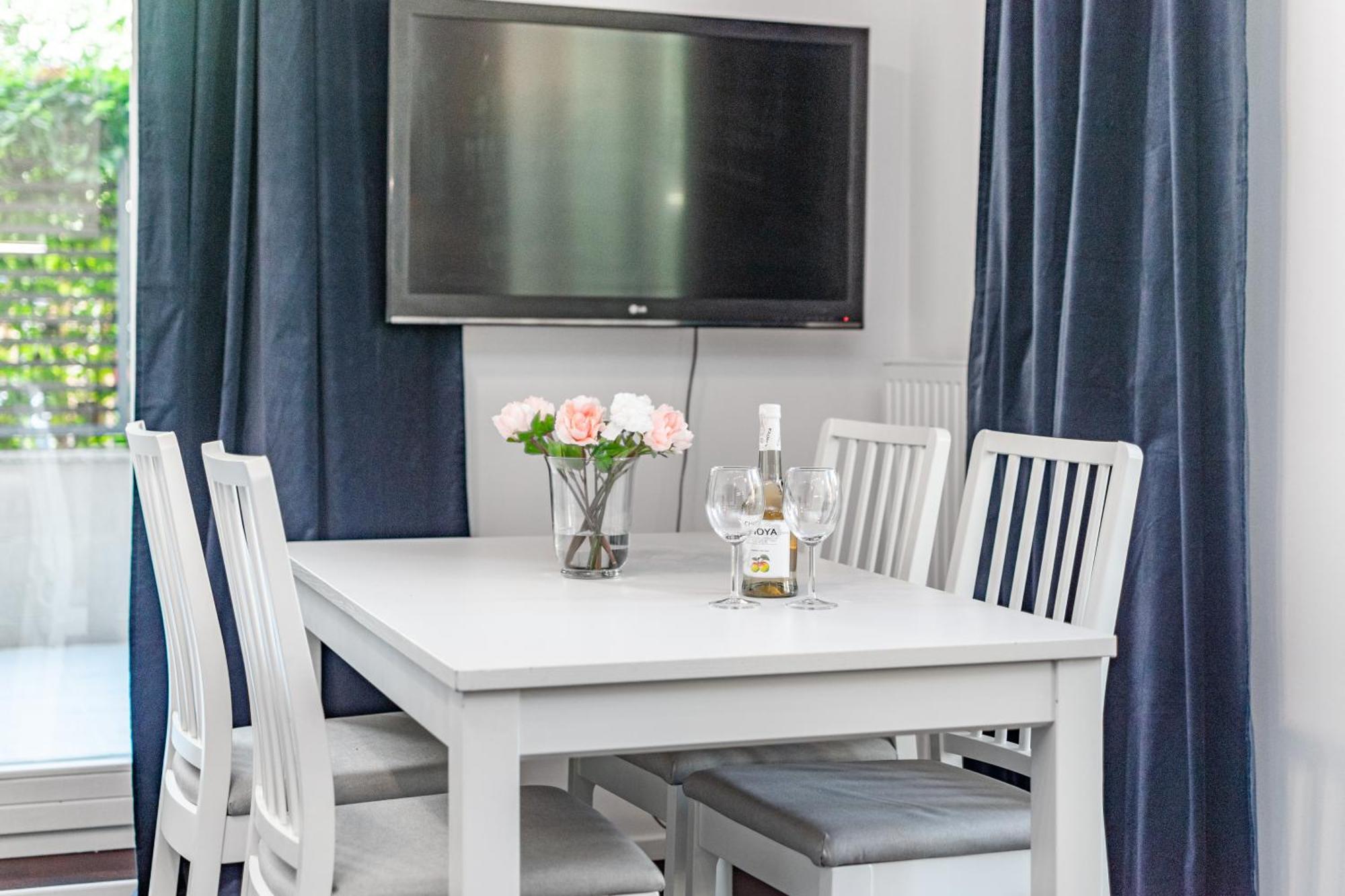 Apartamenty Piekna 28A By Your Freedom Варшава Екстериор снимка