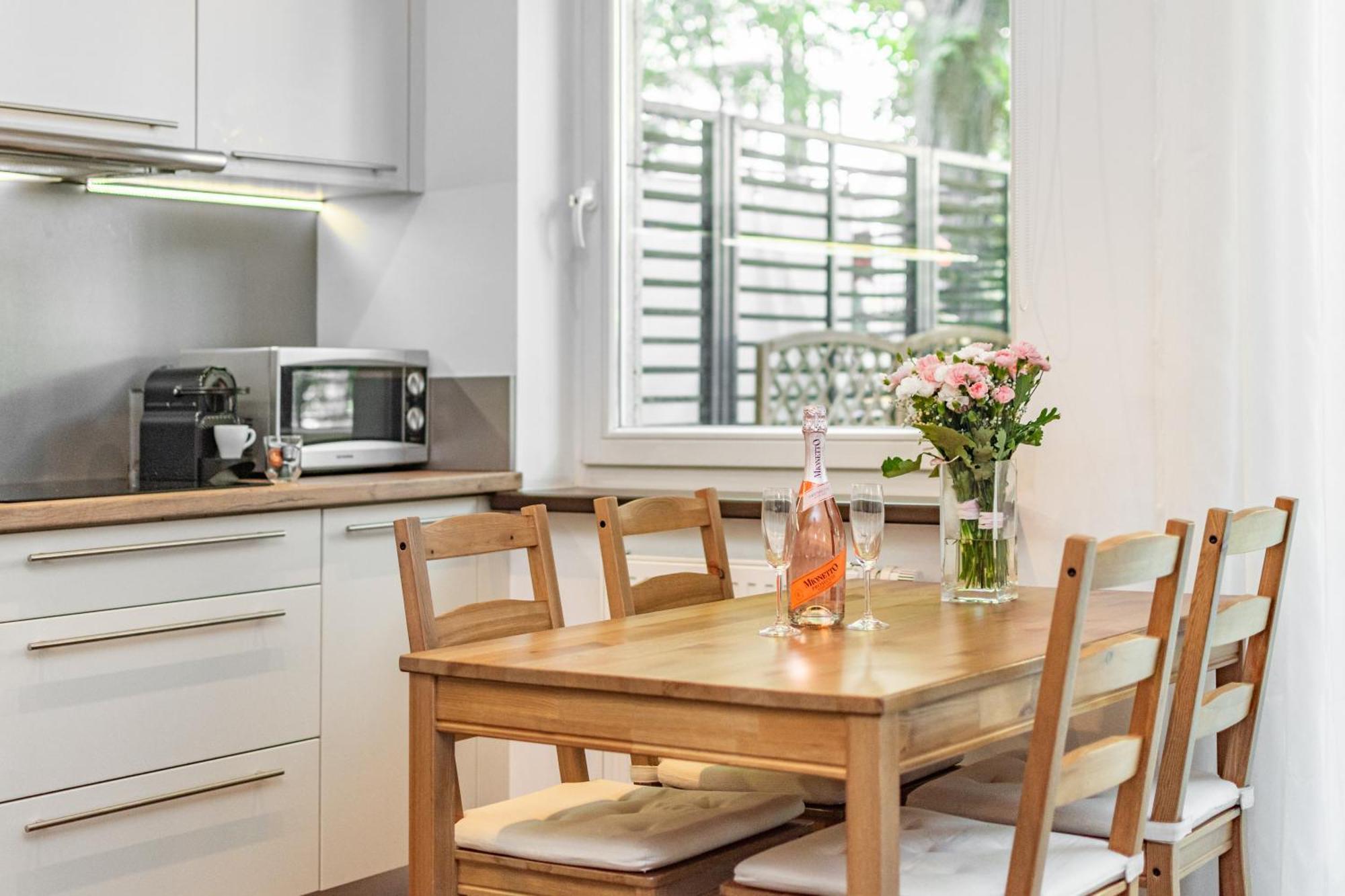 Apartamenty Piekna 28A By Your Freedom Варшава Екстериор снимка